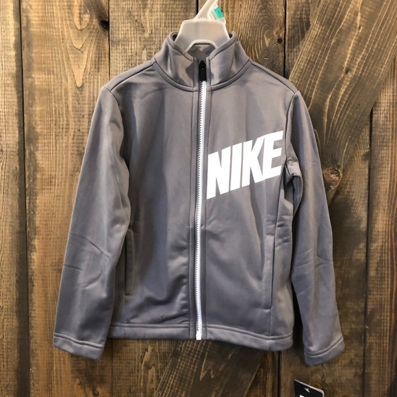 🦄Nike Sweater - Picture 1 of 5